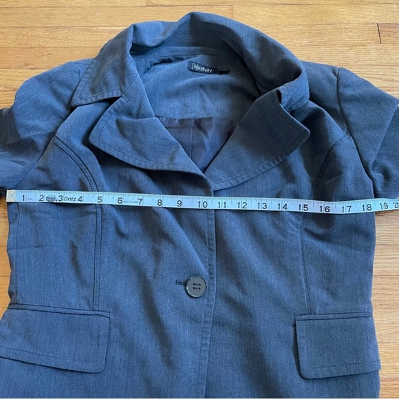 Relativity Women’s Gray Blazer Jacket Size 8 - Picture 11 of 12